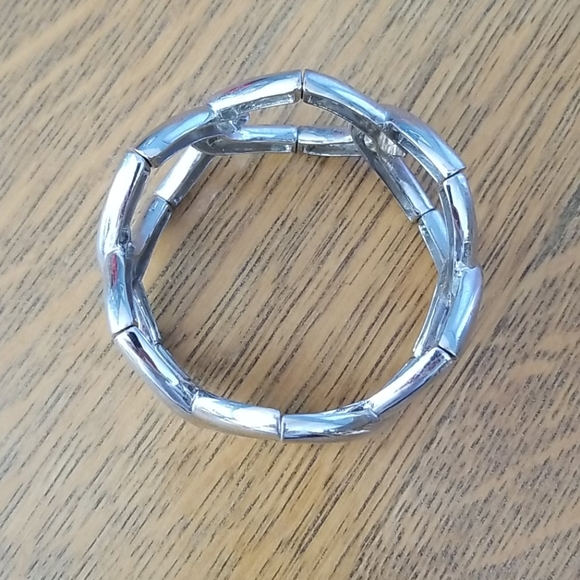 Expandable bracelet - Picture 2 of 4